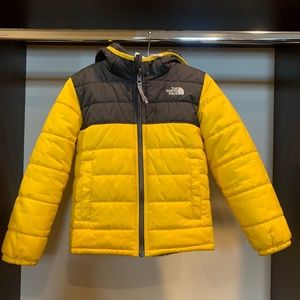 Boy’s Reversible Northface Jacket - Size 6